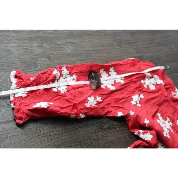 Soft Surroundings XS Red White Embroidered Floral Off Shoulder Blouse Petite - Picture 3 of 5